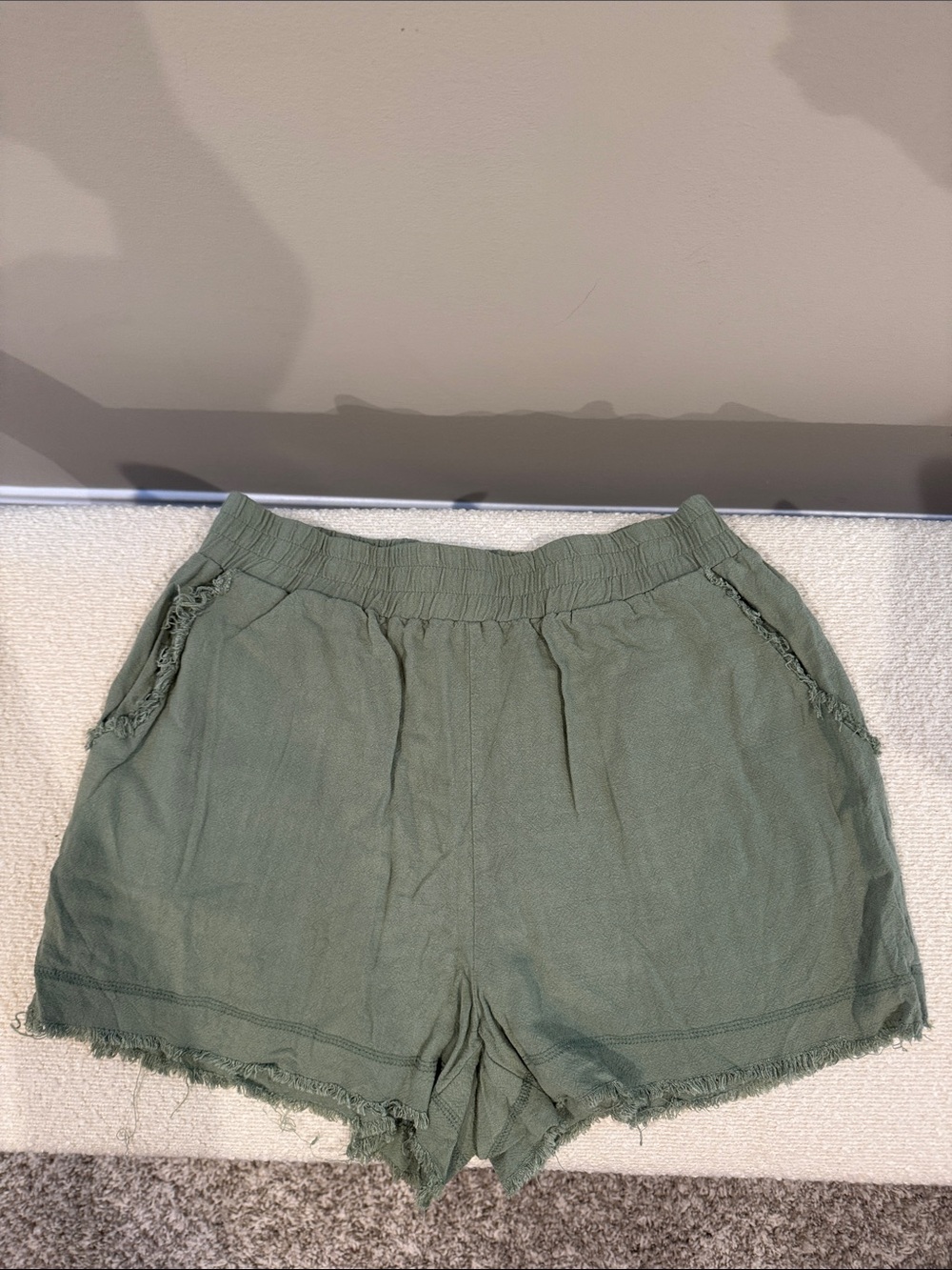 Light Green Women's Frayed Hem Casual Shorts